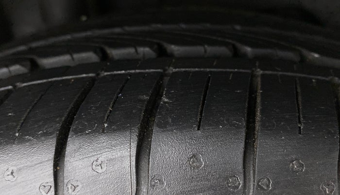 2018 Ford FREESTYLE TITANIUM + 1.2 TI-VCT, Petrol, Manual, 6,730 km, Right Rear Tyre Tread