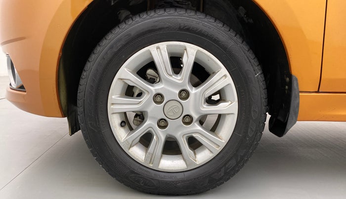 2018 Tata Tiago XZA 1.2 REVOTRON, Petrol, Automatic, 33,043 km, Left Front Wheel