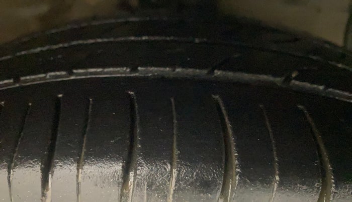 2014 Hyundai Xcent S 1.2, Petrol, Manual, 76,299 km, Right Front Tyre Tread