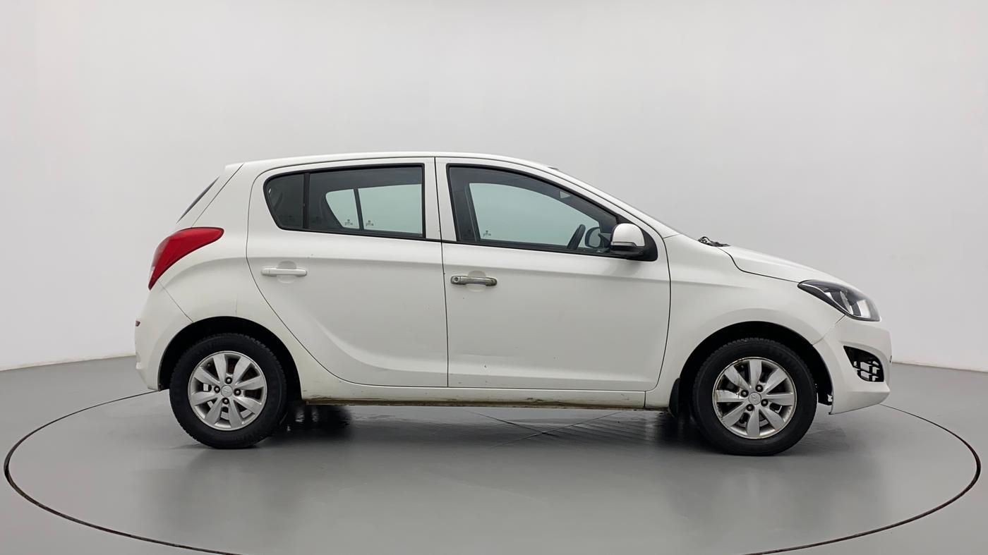 2013 Hyundai i20 SPORTZ 1.2, CNG, Manual, 96,121 km, Right Side View