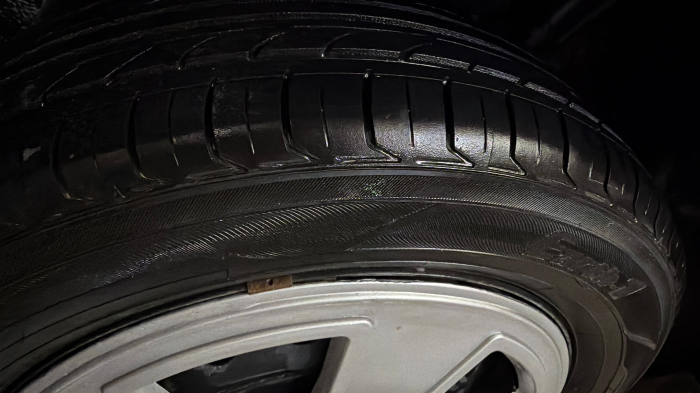 2021 Tata NEXON XE DIESEL, Diesel, Manual, 68,160 km, Left Front Tyre Tread