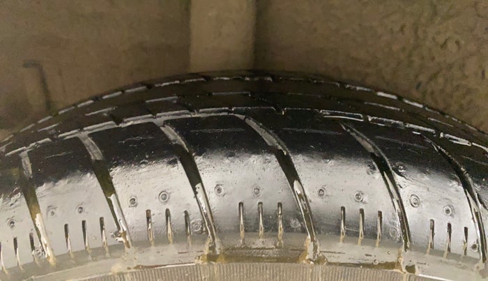 2015 Maruti Celerio VXI AMT, Petrol, Automatic, 67,721 km, Right Rear Tyre Tread