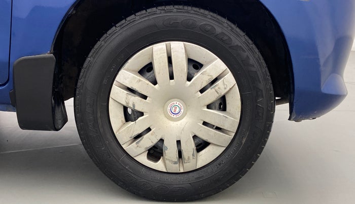 2014 Maruti Alto 800 VXI, Petrol, Manual, 93,201 km, Right Front Wheel