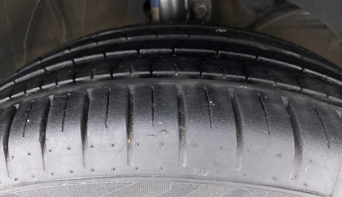2021 Maruti Baleno ZETA PETROL 1.2, Petrol, Manual, 13,314 km, Right Front Tyre Tread