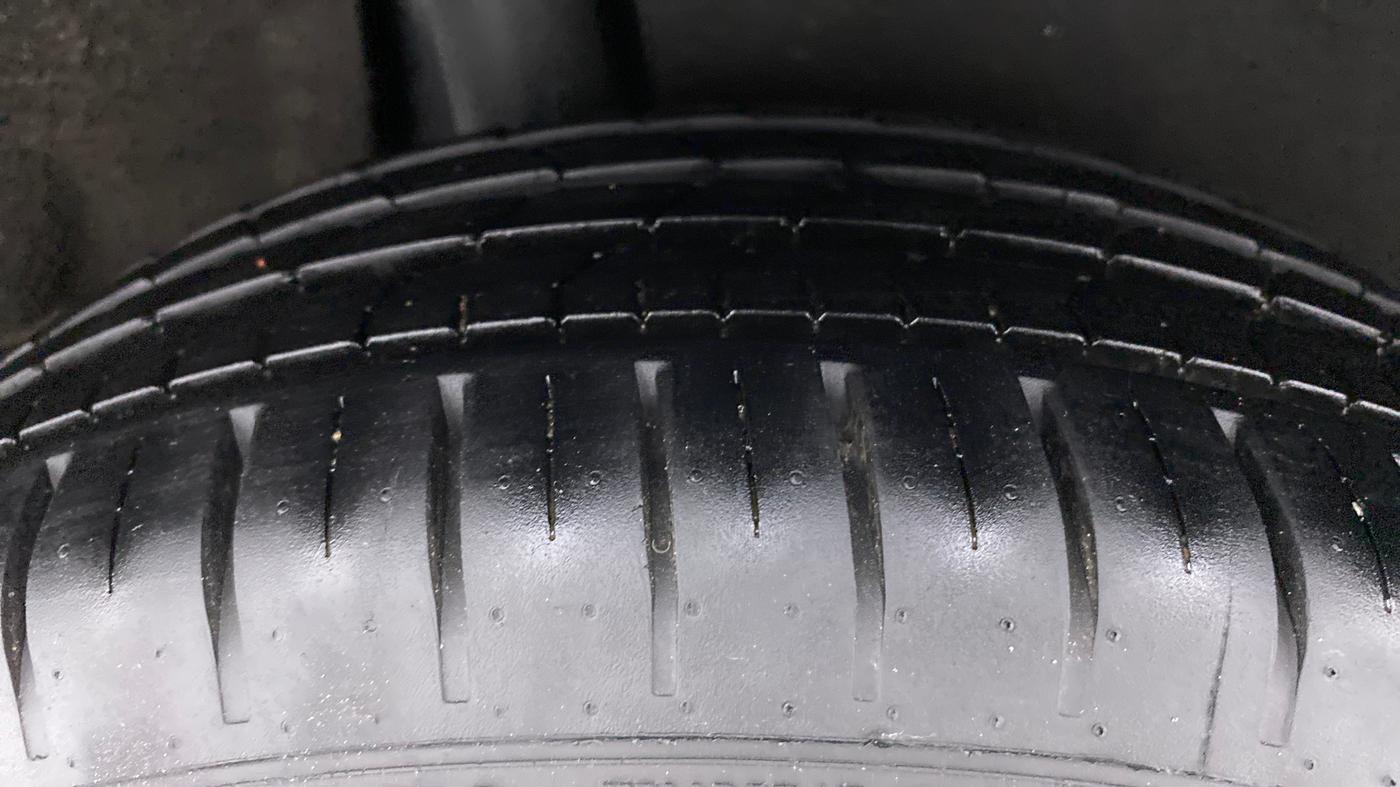 2021 Maruti Baleno ZETA PETROL 1.2, Petrol, Manual, 13,314 km, Right Rear Tyre Tread