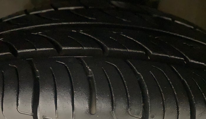 2017 Maruti Celerio ZXI, Petrol, Manual, 73,344 km, Left Front Tyre Tread