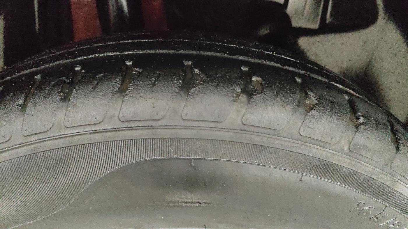 2018 Maruti Swift VXI, Petrol, Manual, 15,857 km, Right Rear Tyre Tread