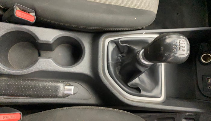 2016 Hyundai Creta SX PLUS 1.6 PETROL, Petrol, Manual, 1,19,371 km, Gear Lever