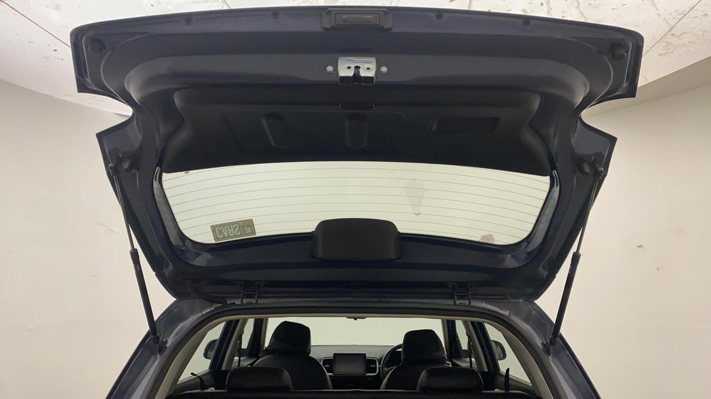 2020 Hyundai VENUE SX PLUS 1.0 TURBO DCT, Petrol, Automatic, 28,532 km, Boot Door Open