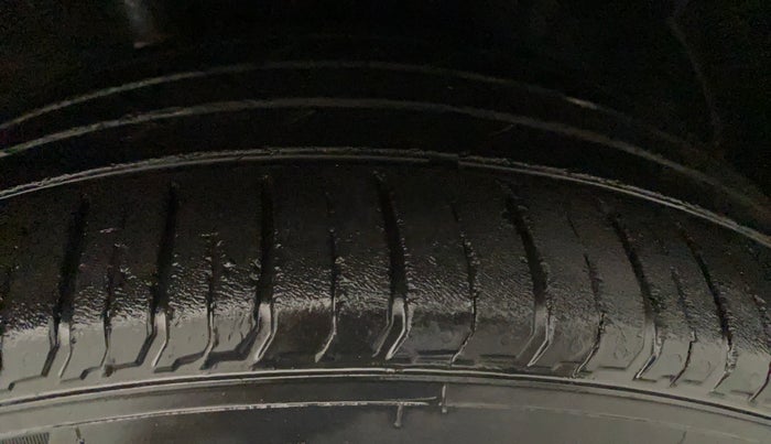 2020 Hyundai VENUE SX PLUS 1.0 TURBO DCT, Petrol, Automatic, 28,532 km, Left Front Tyre Tread