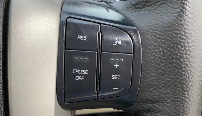 2018 Mahindra XUV500 W6, Diesel, Manual, 72,220 km, Adaptive Cruise Control