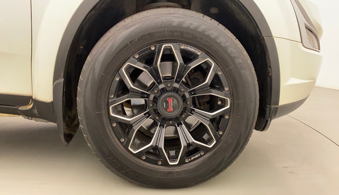 2018 Mahindra XUV500 W6, Diesel, Manual, 72,220 km, Right Front Wheel