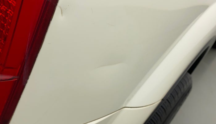 2018 Mahindra XUV500 W6, Diesel, Manual, 72,220 km, Right quarter panel - Slightly dented