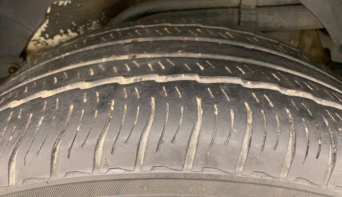 2018 Mahindra XUV500 W6, Diesel, Manual, 72,220 km, Left Rear Tyre Tread