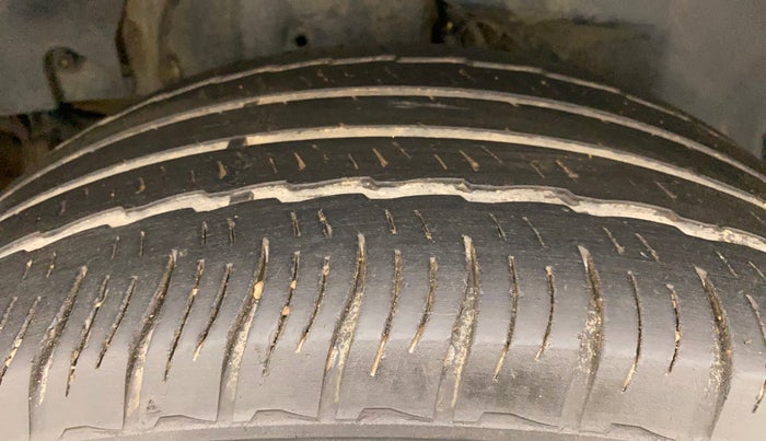 2018 Mahindra XUV500 W6, Diesel, Manual, 72,220 km, Right Rear Tyre Tread