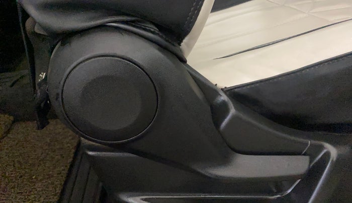 2024 Maruti New Wagon-R VXI CNG 1.0, CNG, Manual, 26,872 km, Driver Side Adjustment Panel