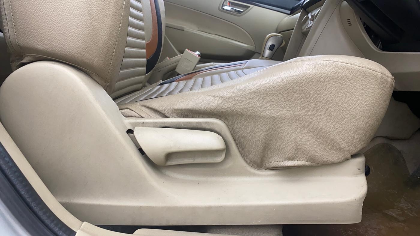 2016 Maruti Swift Dzire VXI AT, Petrol, Automatic, 85,496 km, Driver Side Adjustment Panel