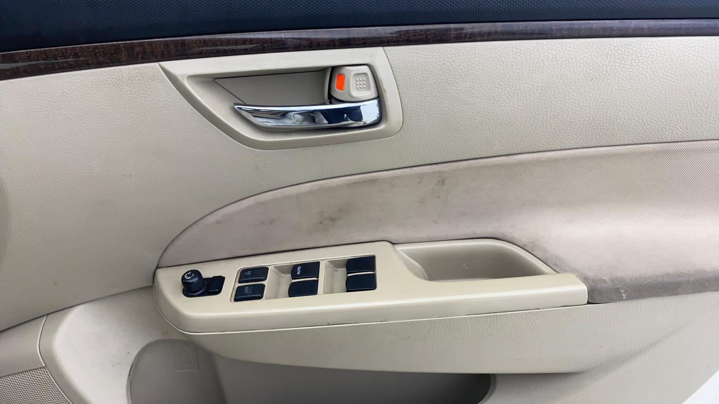 2016 Maruti Swift Dzire VXI AT, Petrol, Automatic, 85,496 km, Driver Side Door Panels Control