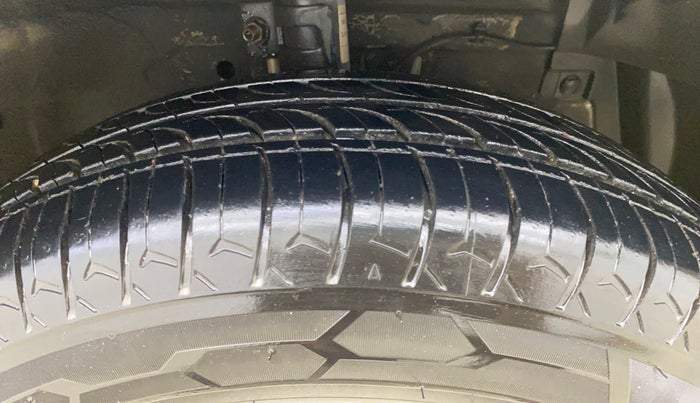 2016 Maruti Swift Dzire VXI AT, Petrol, Automatic, 85,496 km, Right Front Tyre Tread