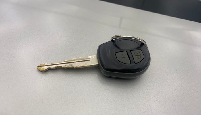 2016 Maruti Swift Dzire VXI AT, Petrol, Automatic, 85,496 km, Key Close Up