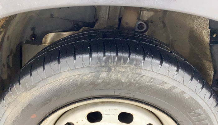 2018 Mahindra KUV 100 NXT K2 P 6 STR, Petrol, Manual, 39,378 km, Left Front Tyre Tread