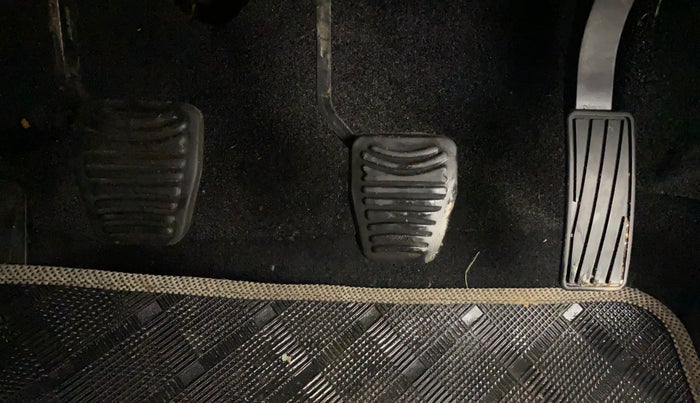 2018 Mahindra KUV 100 NXT K2 P 6 STR, Petrol, Manual, 39,378 km, Pedals