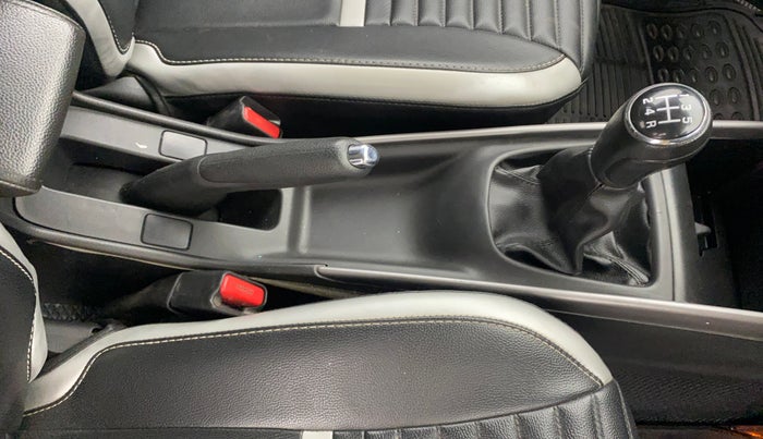 2021 Maruti Baleno ZETA PETROL 1.2, Petrol, Manual, 31,906 km, Gear Lever