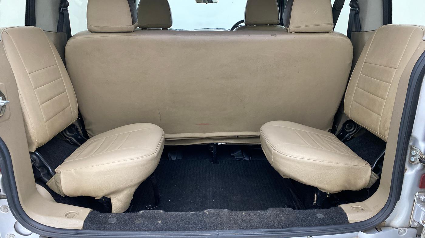 2017 Mahindra TUV300 T8, Diesel, Manual, 50,474 km, Third Seat Row ( optional )