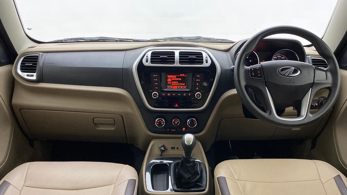 2017 Mahindra TUV300 T8, Diesel, Manual, 50,474 km, Dashboard