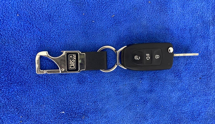 2021 Tata Tiago XT PETROL, Petrol, Manual, 33,456 km, Key Close Up