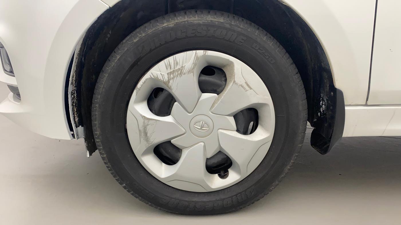 2021 Tata Tiago XT PETROL, Petrol, Manual, 33,456 km, Left Front Wheel
