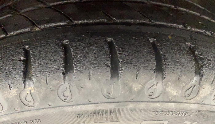 2022 Tata Tiago XT (O) PETROL, Petrol, Manual, 25,080 km, Right Front Tyre Tread