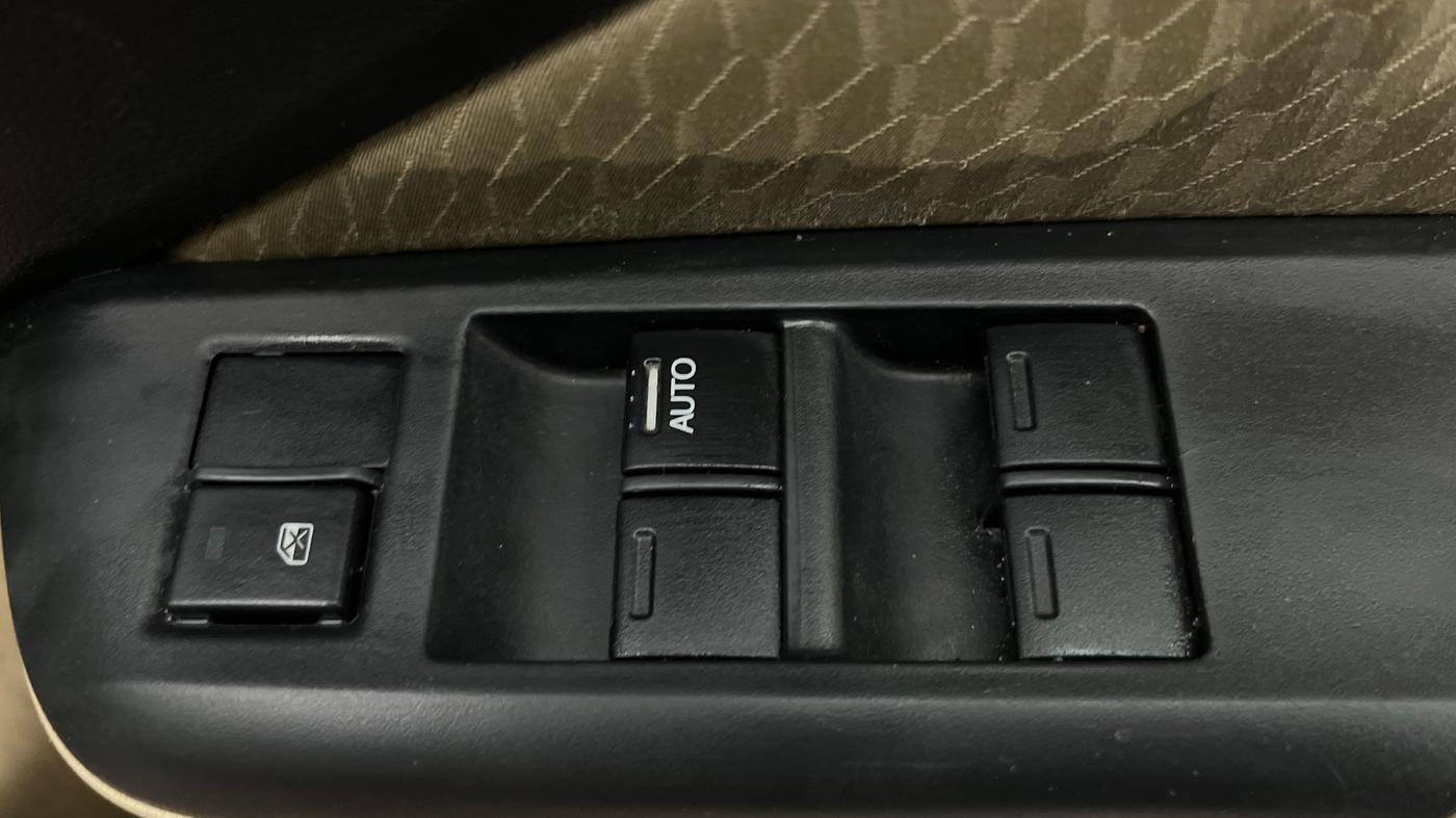 2014 Honda City 1.5L I-VTEC S MT, Petrol, Manual, 80,151 km, Driver Side Door Panels Control