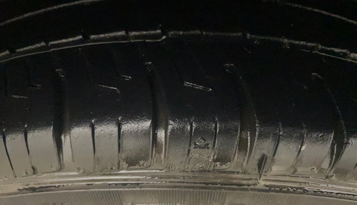 2017 Honda Amaze 1.2L I-VTEC S, Petrol, Manual, 91,927 km, Right Front Tyre Tread