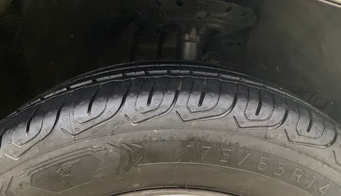2015 Honda Amaze 1.2L I-VTEC S AT, Petrol, Automatic, 51,227 km, Right Front Tyre Tread
