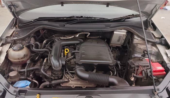 2021 Volkswagen Polo COMFORTLINE 1.0L TSI, Petrol, Manual, 1,09,376 km, Engine View