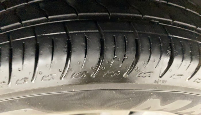 2018 Hyundai Elite i20 ASTA 1.2, Petrol, Manual, 83,985 km, Right Front Tyre Tread