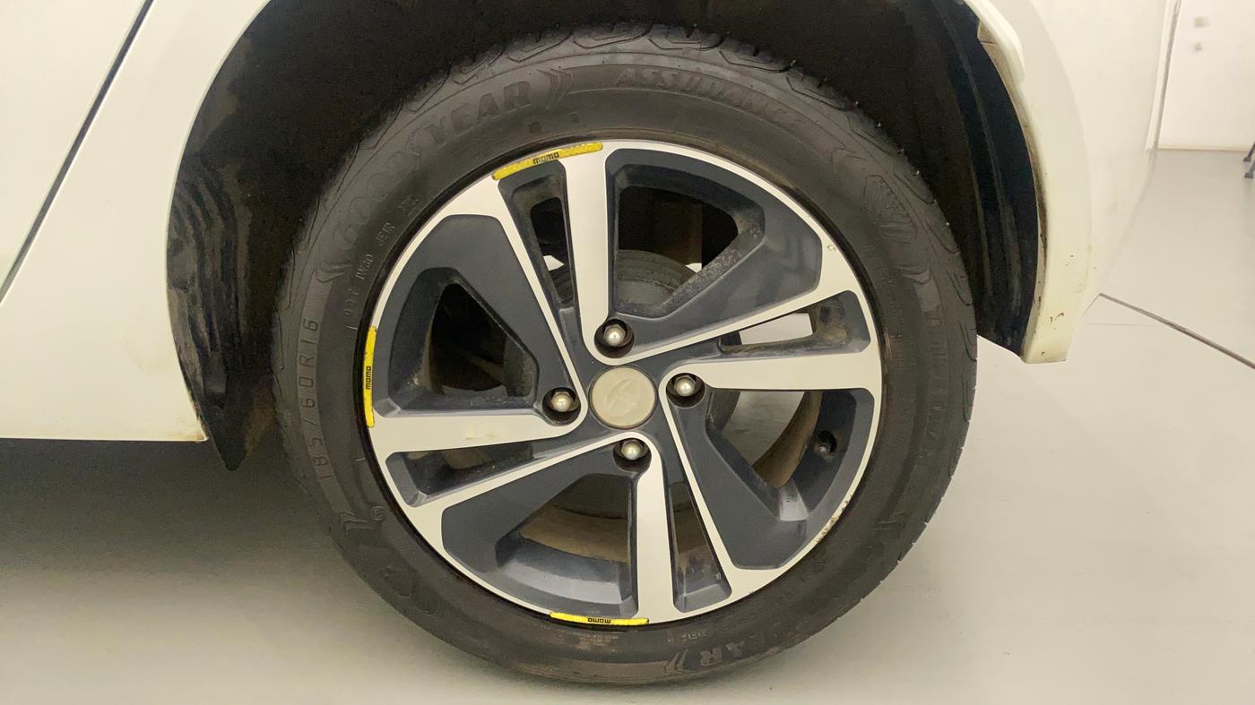 2022 Tata ALTROZ XZA PLUS, Petrol, Automatic, 18,541 km, Left Rear Wheel