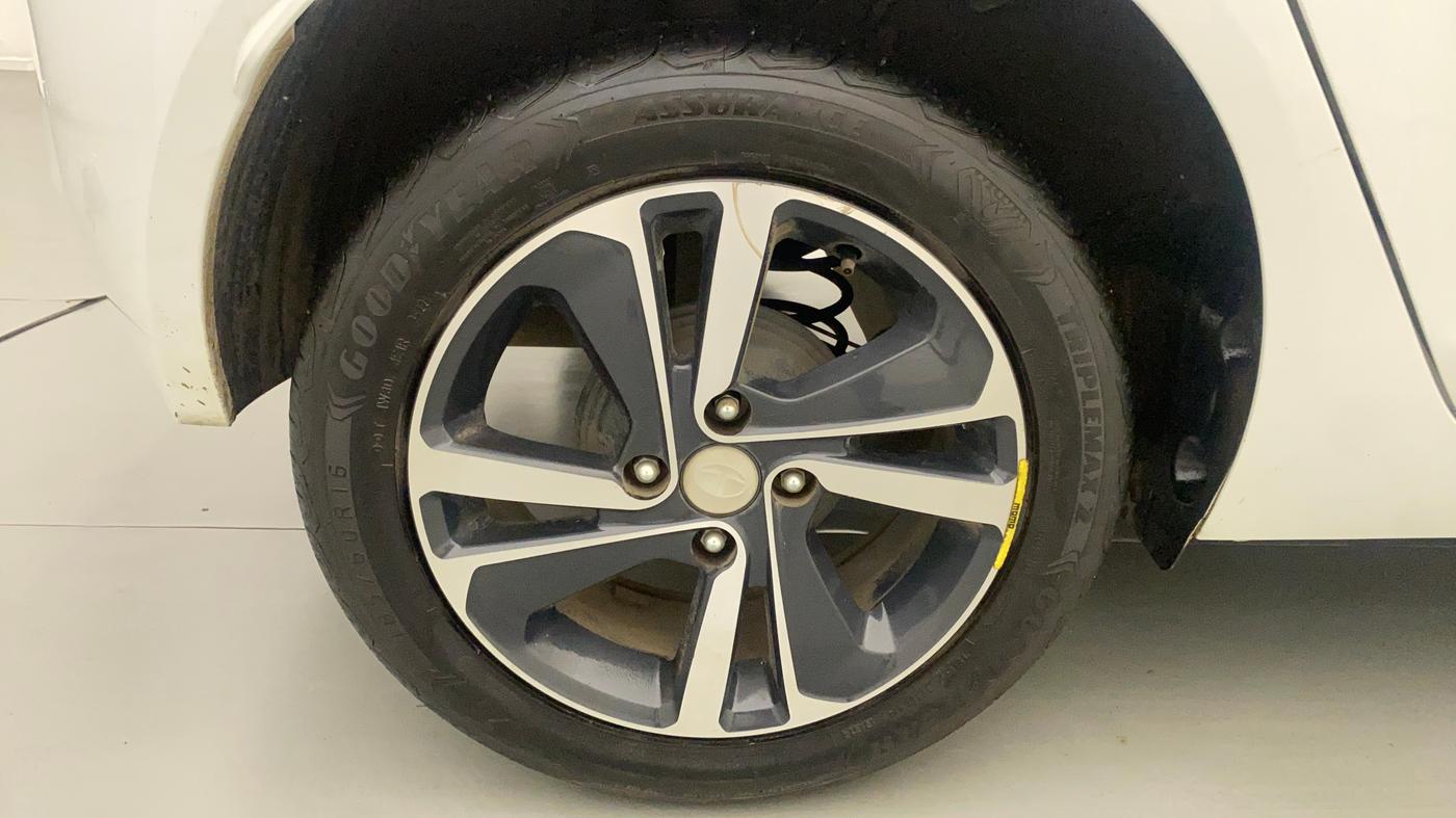2022 Tata ALTROZ XZA PLUS, Petrol, Automatic, 18,541 km, Right Rear Wheel