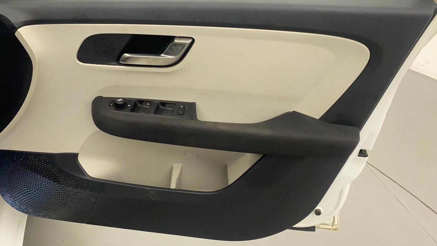 2022 Tata ALTROZ XZA PLUS, Petrol, Automatic, 18,541 km, Driver Side Door Panels Control