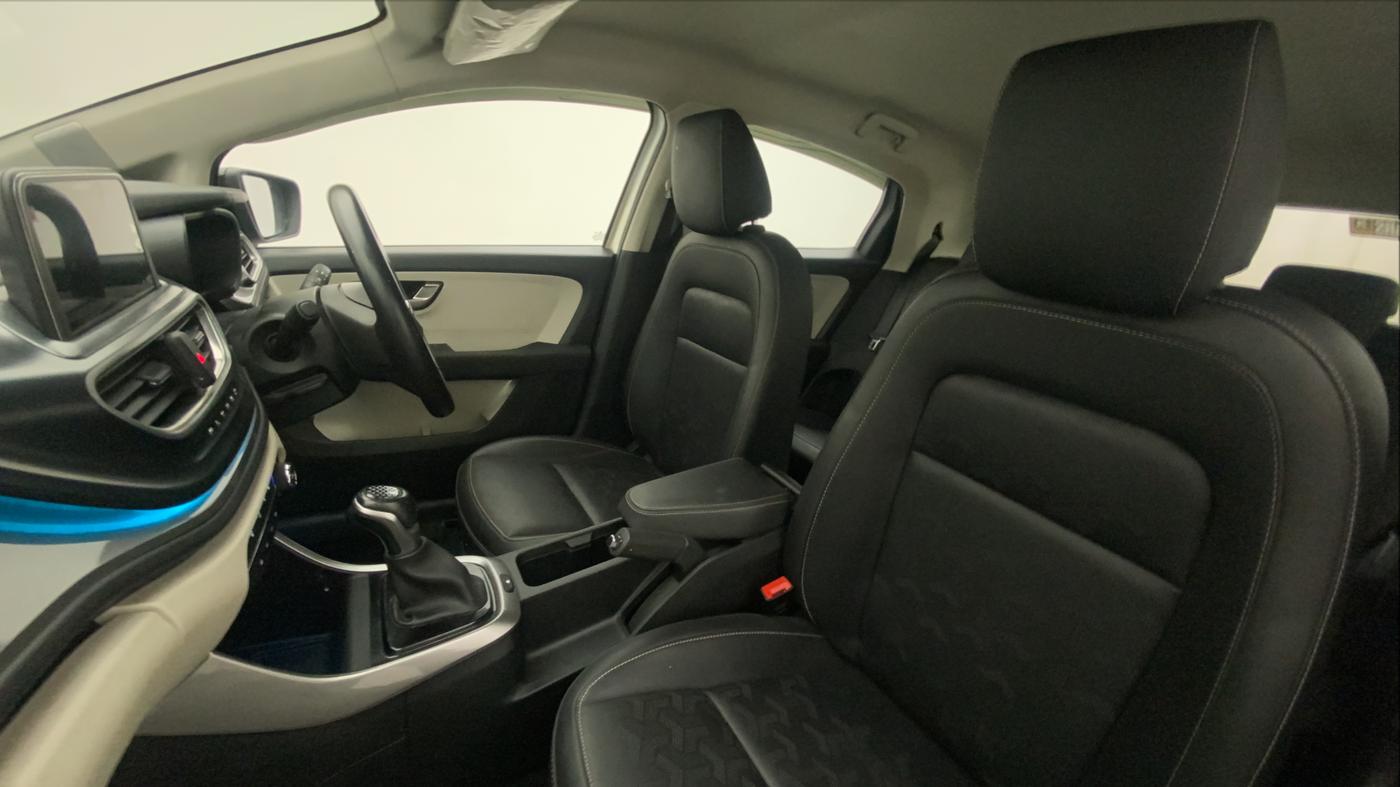 2022 Tata ALTROZ XZA PLUS, Petrol, Automatic, 18,541 km, Right Side Front Door Cabin