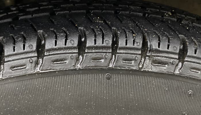 2016 Maruti Alto K10 VXI, Petrol, Manual, 38,878 km, Right Front Tyre Tread