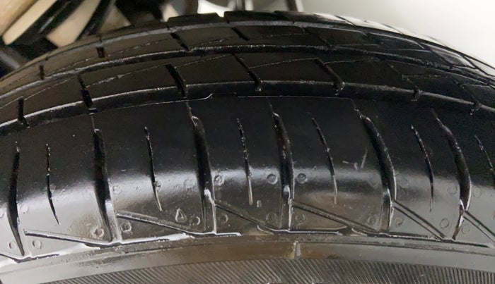 2021 Maruti Alto LXI, Petrol, Manual, 7,147 km, Left Rear Tyre Tread