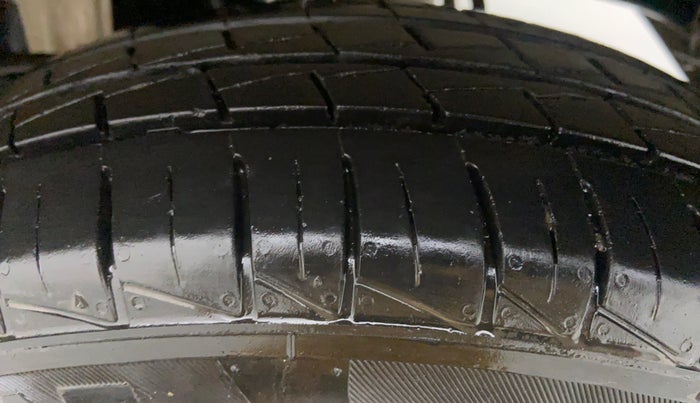 2021 Maruti Alto LXI, Petrol, Manual, 7,147 km, Right Front Tyre Tread