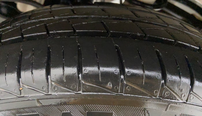 2021 Maruti Alto LXI, Petrol, Manual, 7,147 km, Left Front Tyre Tread