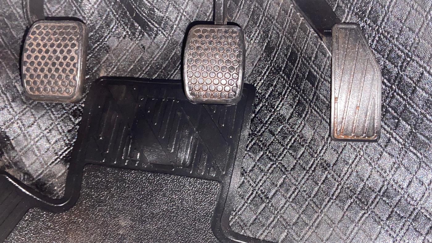 2021 Maruti Alto LXI, Petrol, Manual, 7,147 km, Pedals