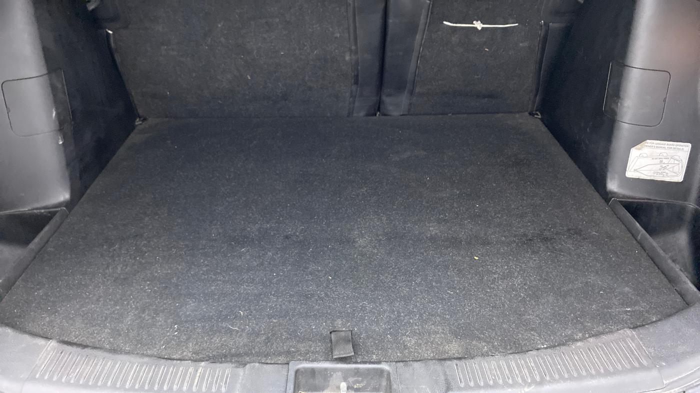 2016 Maruti S Cross ZETA 1.3, Diesel, Manual, 87,446 km, Boot Inside