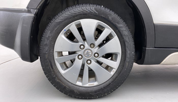 2016 Maruti S Cross ZETA 1.3, Diesel, Manual, 87,446 km, Right Rear Wheel