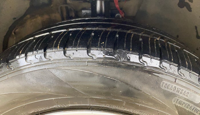 2021 Skoda Rapid ACTIVE 1.0 TSI, Petrol, Manual, 92,570 km, Right Front Tyre Tread