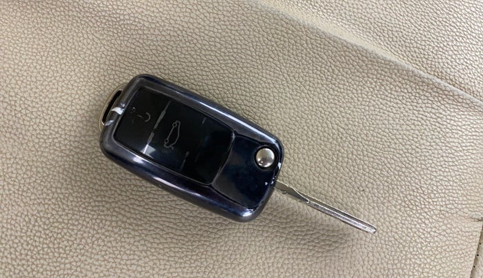 2021 Skoda Rapid ACTIVE 1.0 TSI, Petrol, Manual, 92,570 km, Key Close Up